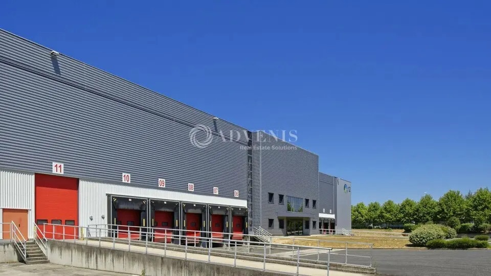 Industrial in Mitry-Mory for lease - Building Photo - Image 1 of 9