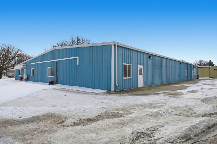 217 Meridian Rd, Mapleton, ND for lease - Building Photo - Image 2 of 9