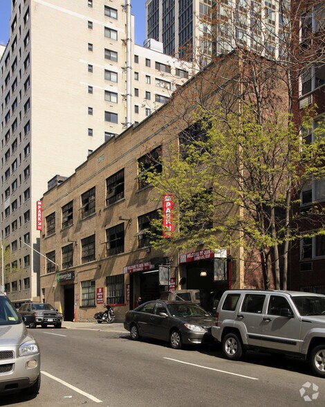 403 E 65th St New York Ny 10065 Loopnet Com