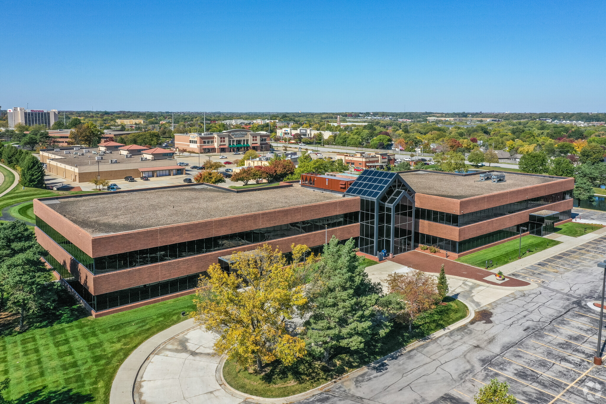 4445 Corporate Dr, West Des Moines, IA for sale Primary Photo- Image 1 of 21