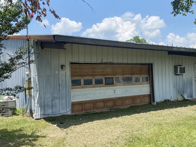 13591 Cochran Rd, Waller, TX for sale - Building Photo - Image 2 of 10