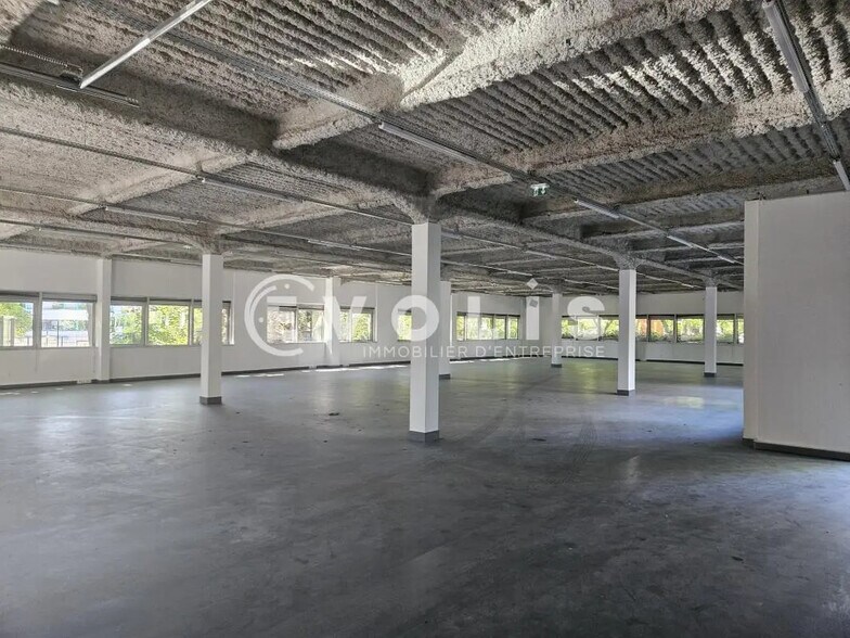 9 Avenue Du Canada, Les Ulis for lease - Interior Photo - Image 2 of 26