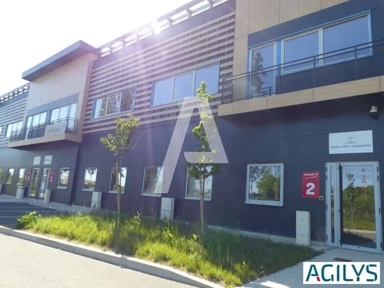 Flex in Villebon-sur-Yvette for lease - Building Photo - Image 2 of 7