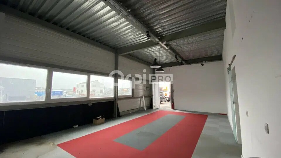 Industrial in Colmar for lease - Interior Photo - Image 3 of 11