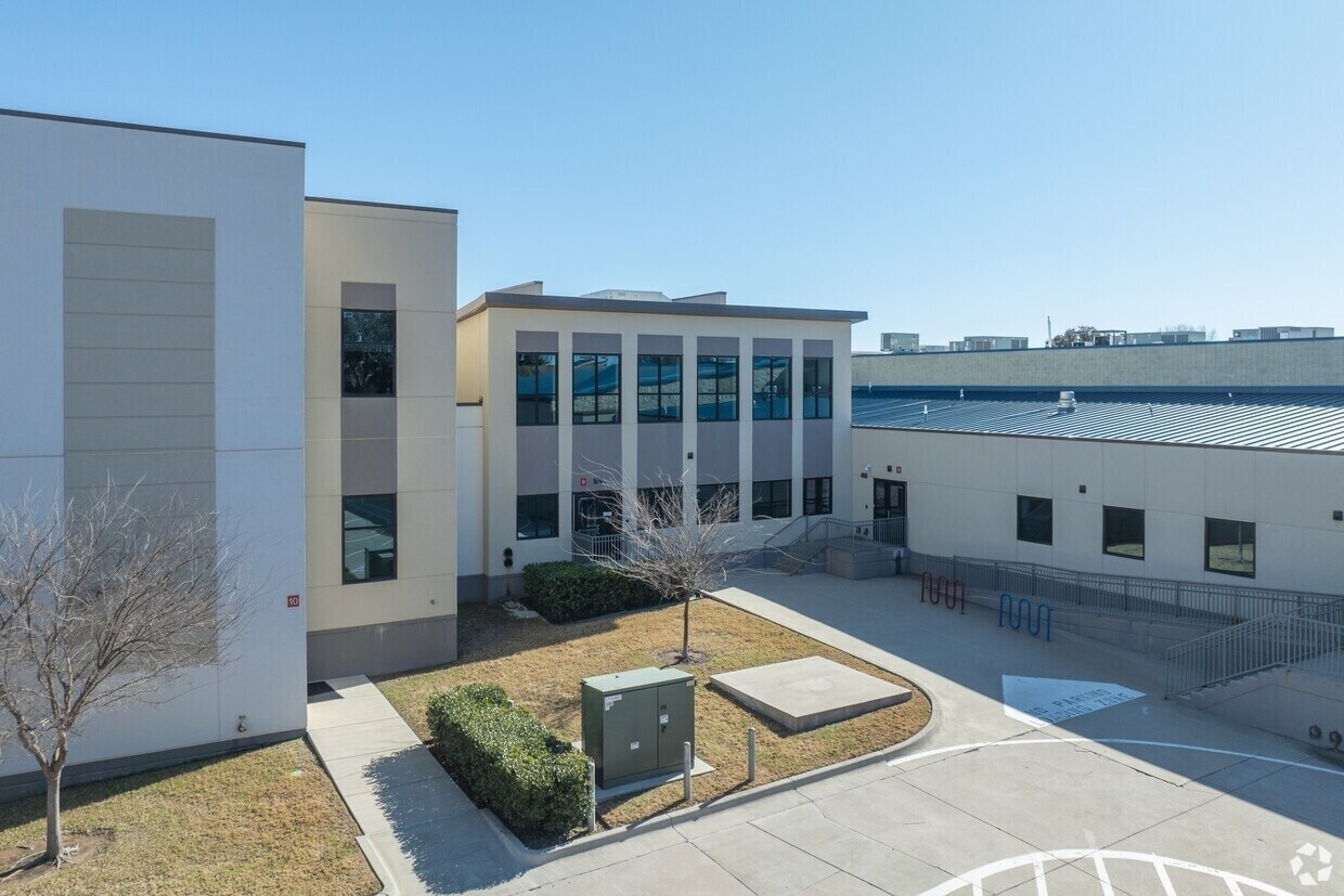 4640 Sycamore School Rd, Fort Worth, TX for sale Primary Photo- Image 1 of 7