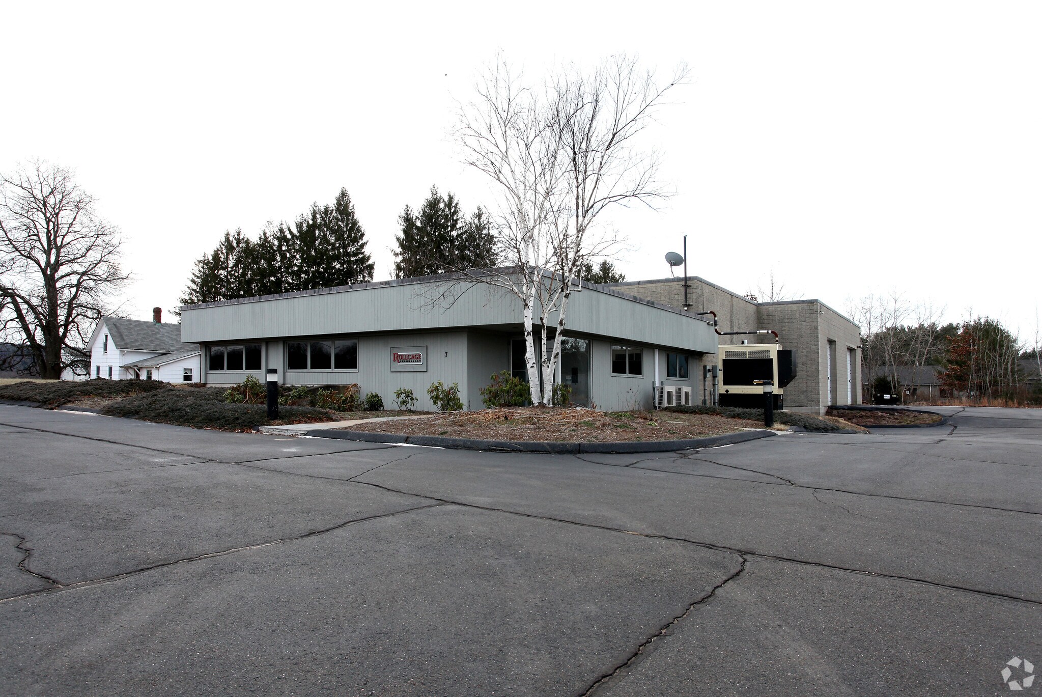 7 Lordship Rd, Simsbury, CT 06070