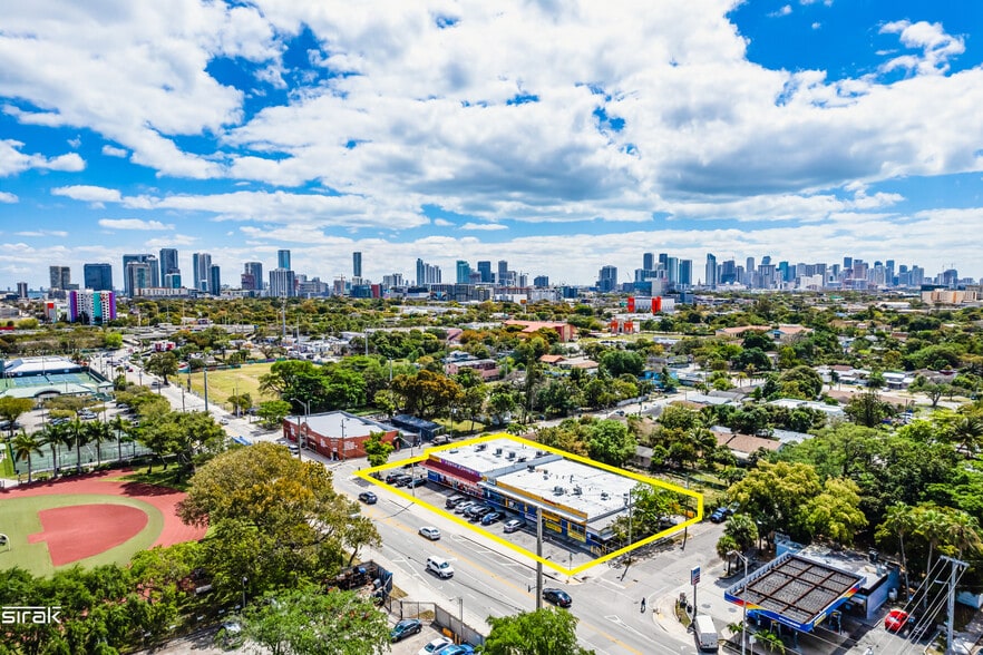 900-950 NW 36th St, Miami, FL for sale - Building Photo - Image 1 of 18