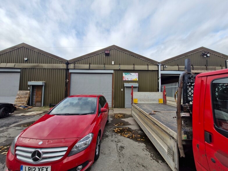 Cherry Tree Rd, Doncaster for lease - Building Photo - Image 2 of 3