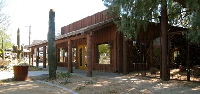 6137 E Cave Creek Rd, Cave Creek, AZ for sale - Primary Photo - Image 1 of 1