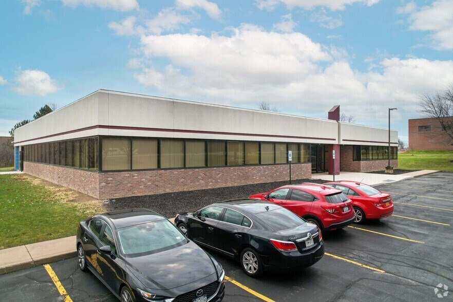 100 Tech Park Dr, West Henrietta, NY for sale - Primary Photo - Image 1 of 1