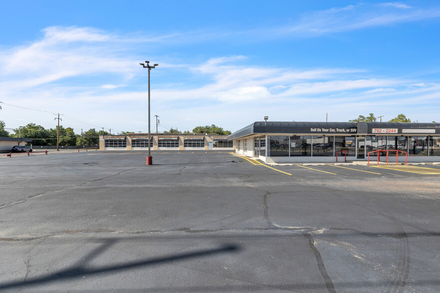 5959 NW 39th Expy, Oklahoma City, OK for lease - Building Photo - Image 3 of 28