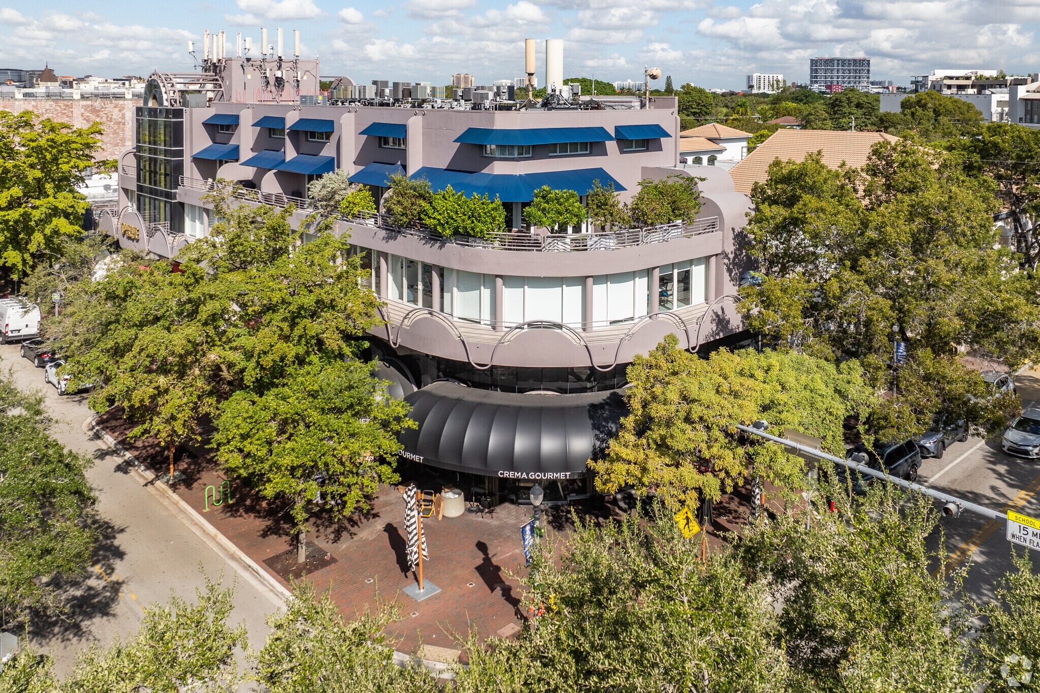 3105-3123 Commodore Plz, Coconut Grove, FL for sale Primary Photo- Image 1 of 1