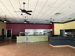 4600 Shelbyville Rd, Louisville, KY for lease Interior Photo- Image 1 of 9