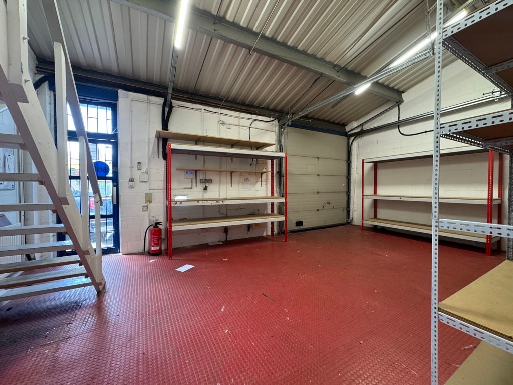 861-874 Plymouth Rd, Slough for lease Interior Photo- Image 1 of 4