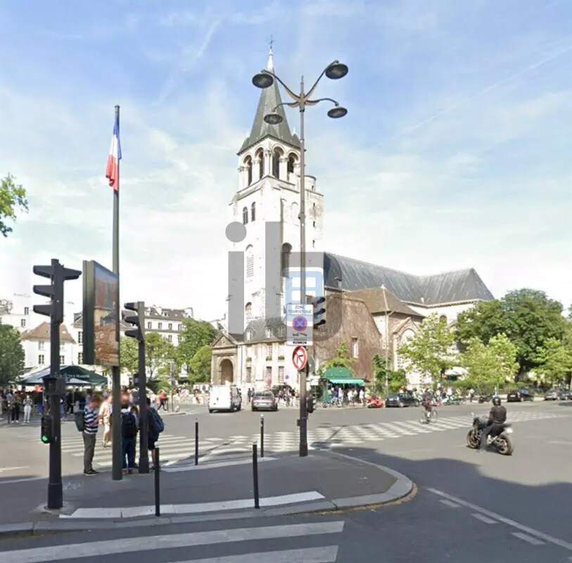 Retail in Paris for lease Building Photo- Image 1 of 5