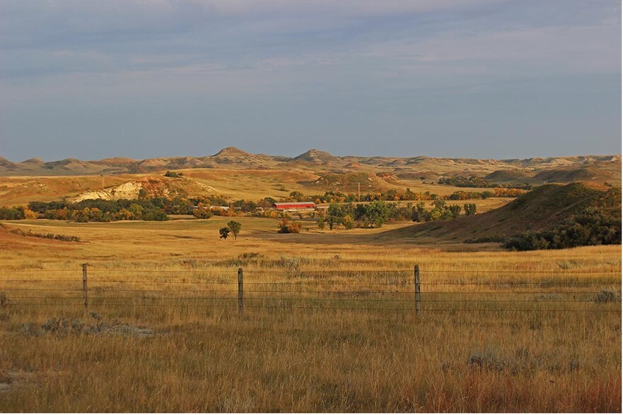 Flat Top Ranch, Grassy Butte, ND for sale - Primary Photo - Image 1 of 1