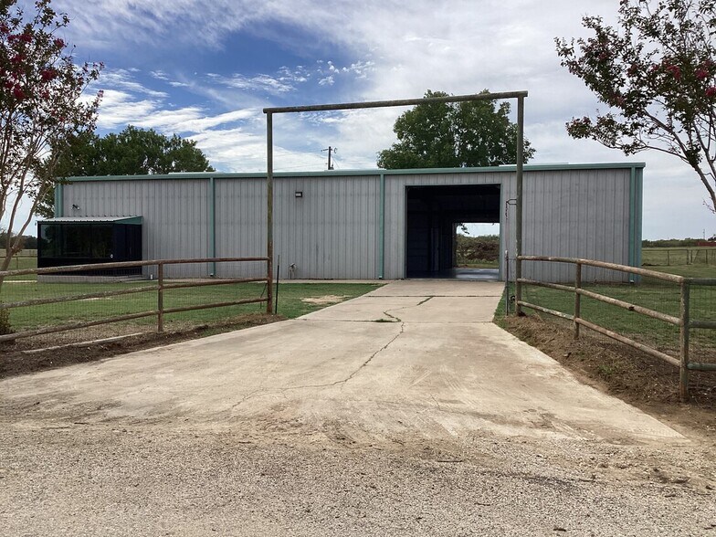 1650 Witter Rd, Lockhart, TX for sale - Primary Photo - Image 1 of 1