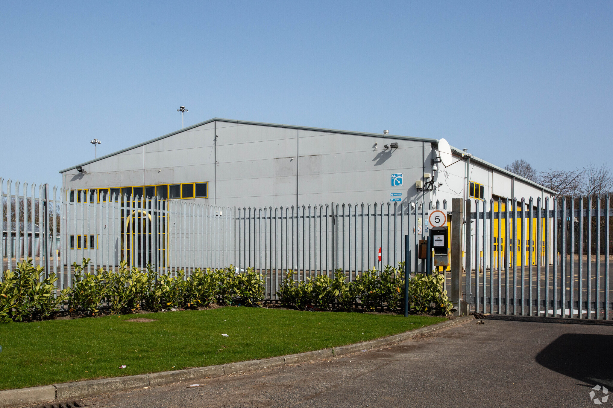 Earlsway, Gateshead for sale Primary Photo- Image 1 of 1