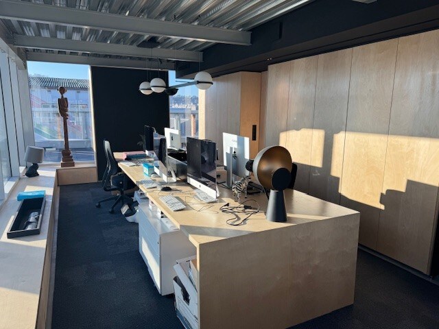 Office in Saint-Étienne for lease - Interior Photo - Image 2 of 5