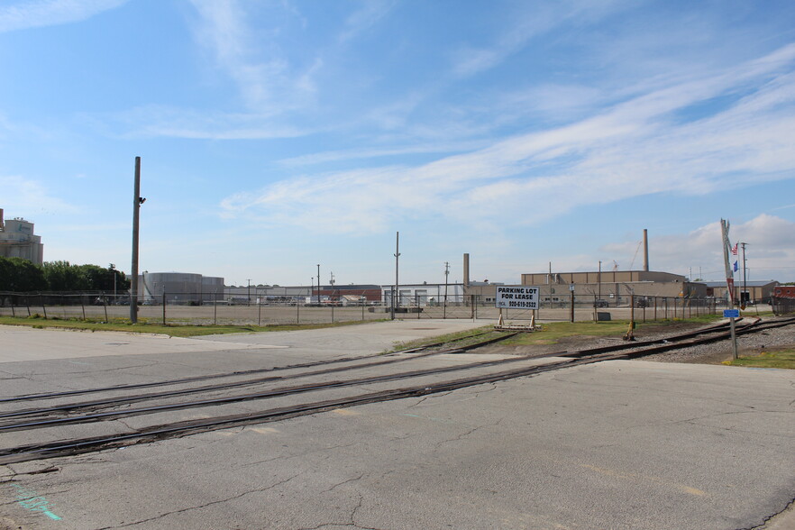 State and 9th St, Green Bay, WI for lease - Building Photo - Image 2 of 4