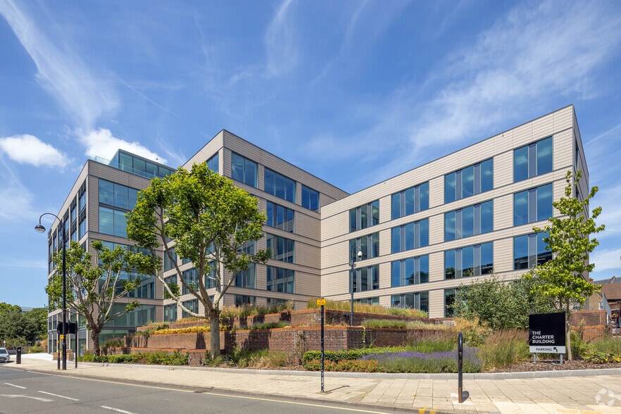 Vine St, Uxbridge for lease - Building Photo - Image 2 of 18