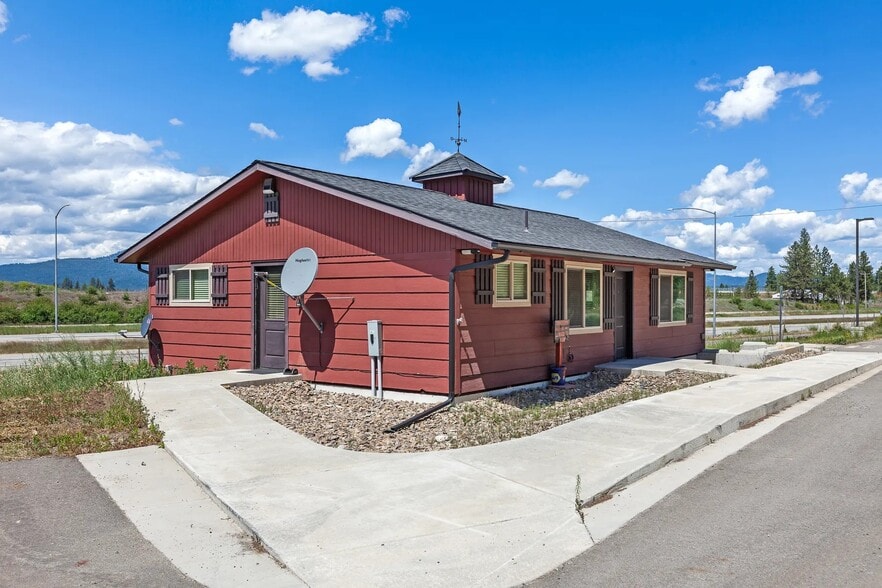 15687 N Government Way, Hayden, ID for lease - Building Photo - Image 2 of 8
