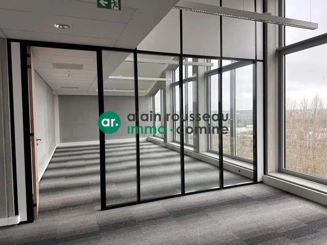 Office in Angers for sale Interior Photo- Image 1 of 3