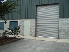 5875 Mining Ter, Jacksonville, FL for lease Building Photo- Image 1 of 8