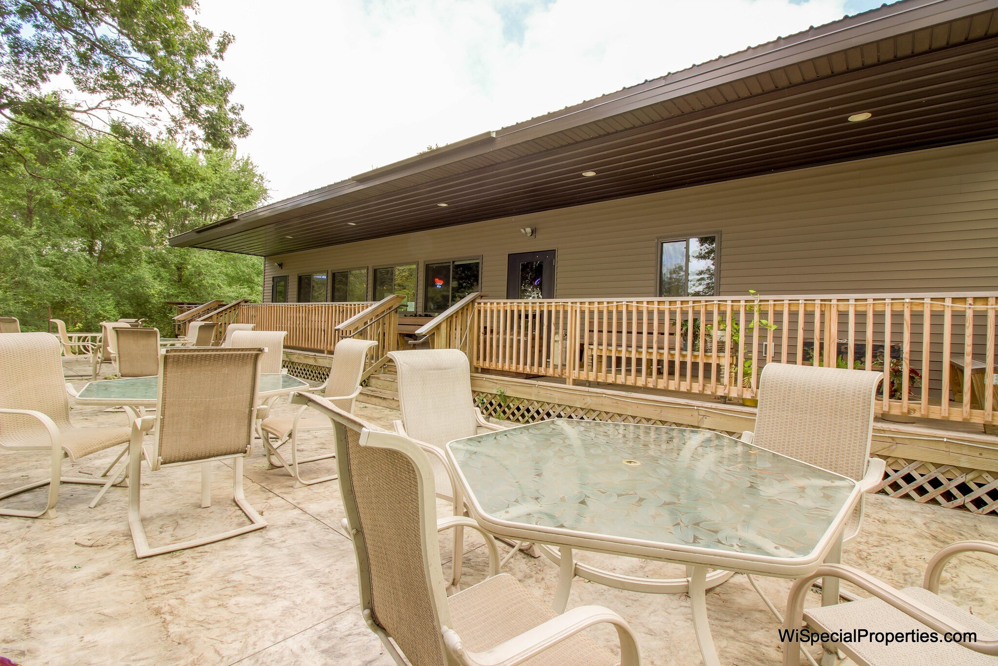 W505 Huron Bay Dr, Montello, WI 53949 Log Cabin Resort