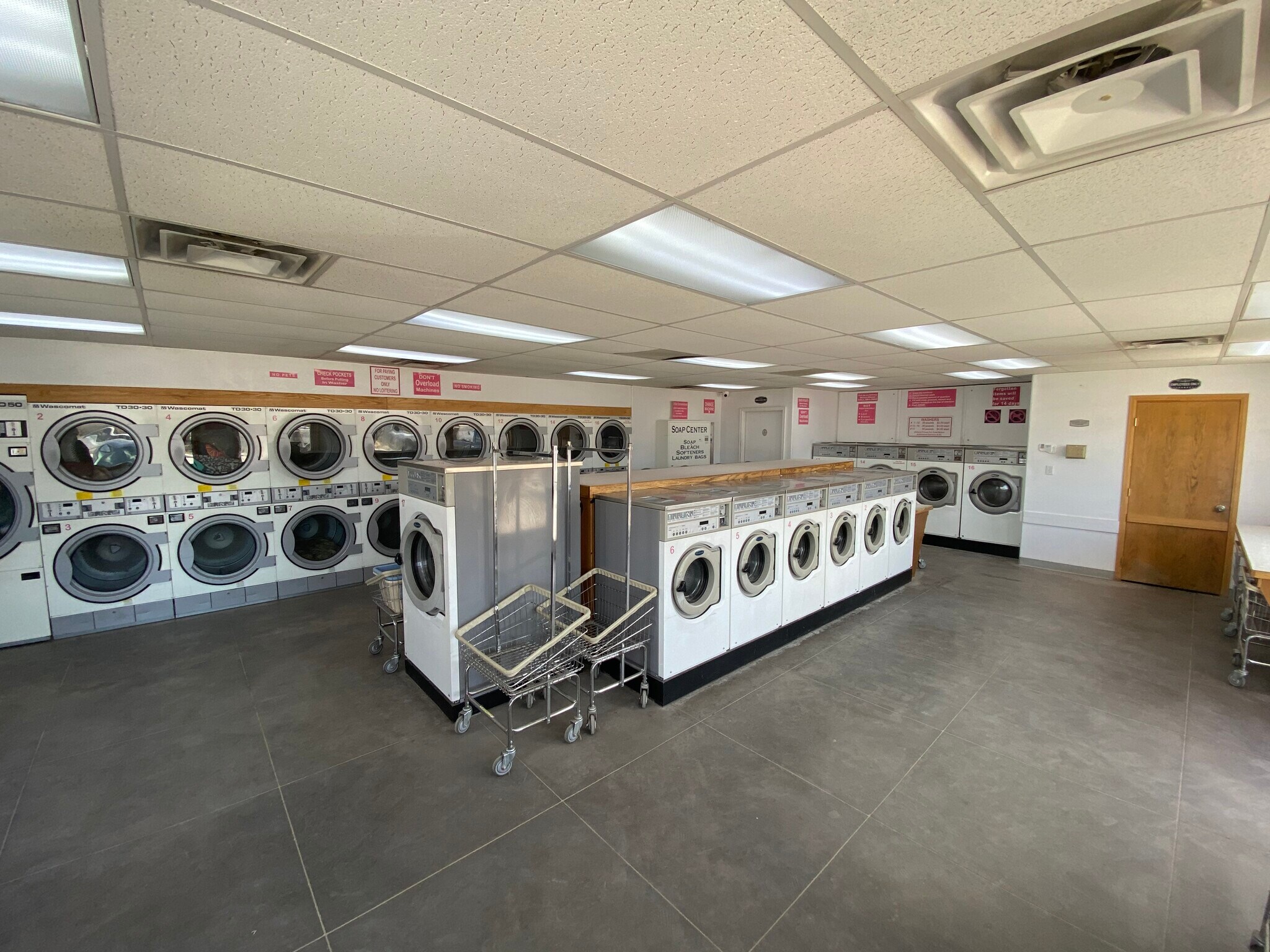 631 E Hart St, Buffalo, WY 82834 Squeeky Kleen Car wash/ Pet wash