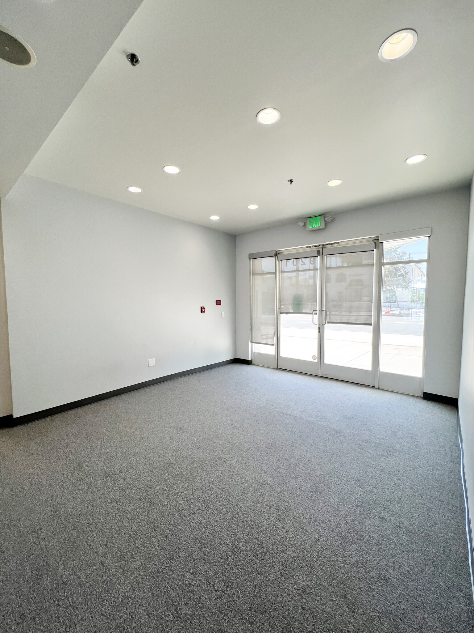 9201 W Olympic Blvd, Beverly Hills, CA for lease Interior Photo- Image 1 of 7