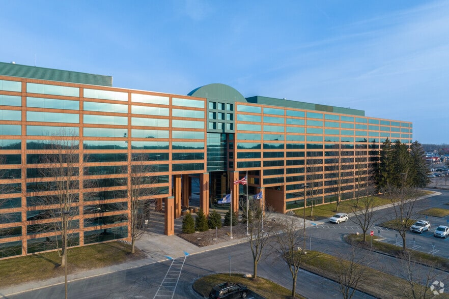 25300-25330 Telegraph Rd, Southfield, MI for lease - Building Photo - Image 3 of 44
