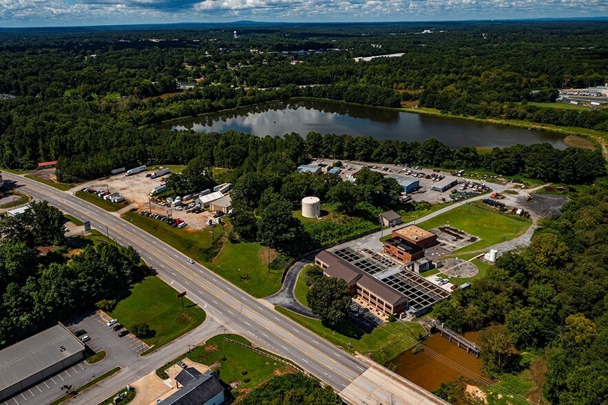 925 N Park St, Carrollton, GA for lease - Building Photo - Image 3 of 9