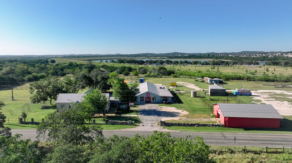 11 Upper Cibolo Creek Rd, Boerne, TX for sale - Building Photo - Image 1 of 37