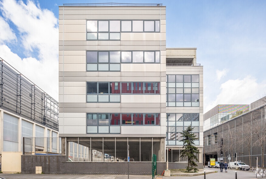 Office in Ivry-sur-Seine for lease - Primary Photo - Image 1 of 5