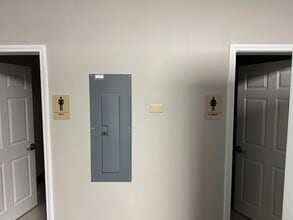 1111 Burlington Ave, Lisle, IL for lease Interior Photo- Image 2 of 12