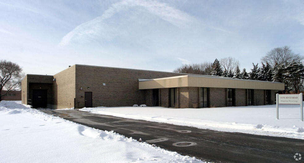333 W Hintz Rd, Wheeling, IL for lease - Primary Photo - Image 3 of 20