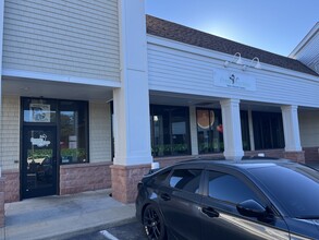 3045 Tower Hill Rd, South Kingstown, RI for lease Interior Photo- Image 1 of 10