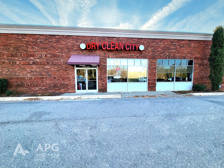 3501 W Millbrook Rd, Raleigh, NC 27613 Retail for Sale