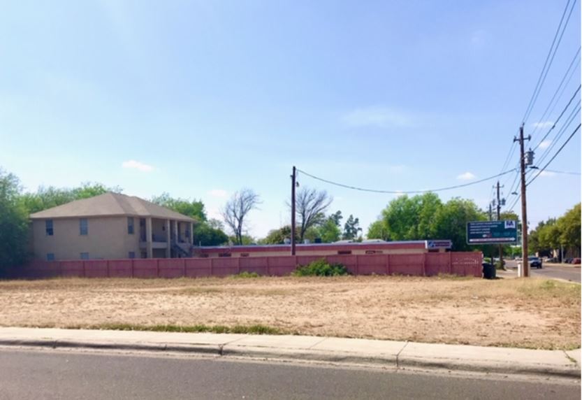 101 W Hillside Rd, Laredo, TX for sale Primary Photo- Image 1 of 1