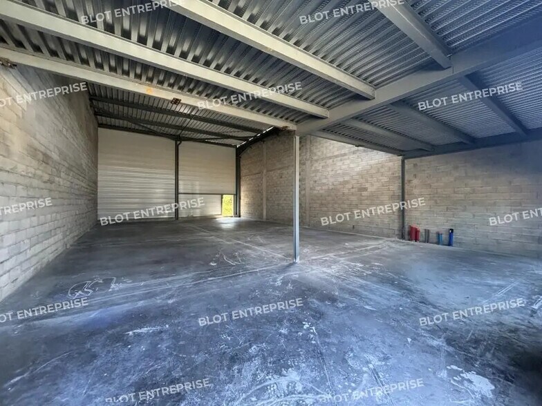 Flex in Treillières for sale - Interior Photo - Image 3 of 7