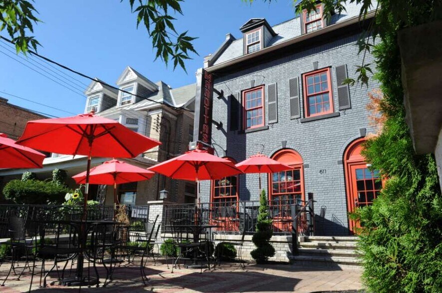 611 Union St, Schenectady, NY for sale - Building Photo - Image 1 of 1