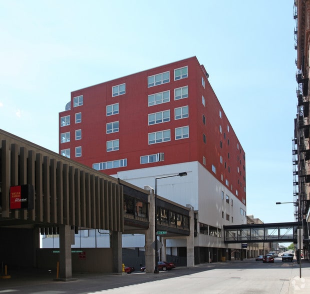 306 W Michigan St, Duluth, MN for lease - Primary Photo - Image 1 of 6