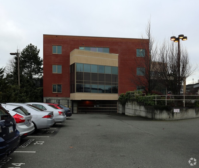 710 Redbrick St, Victoria, BC for lease - Building Photo - Image 2 of 6