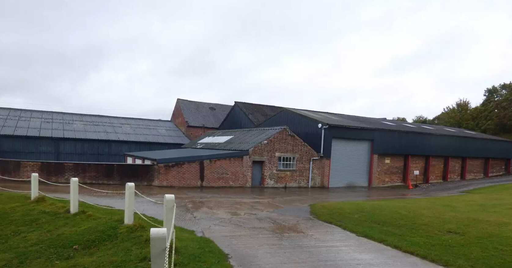 Manor Farm A342, Devizes, SN10 3JD