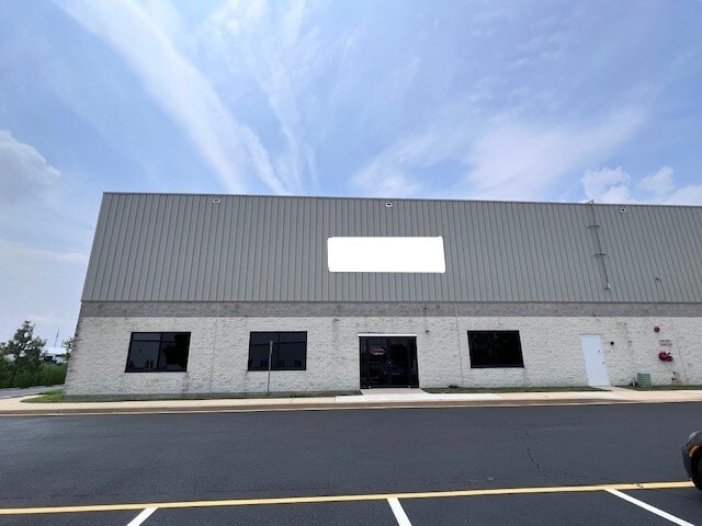311 Carroll Dr, New Castle, DE for lease - Building Photo - Image 3 of 13