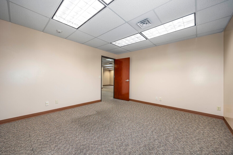 829 Goethals Dr, Richland, WA for lease - Building Photo - Image 3 of 26