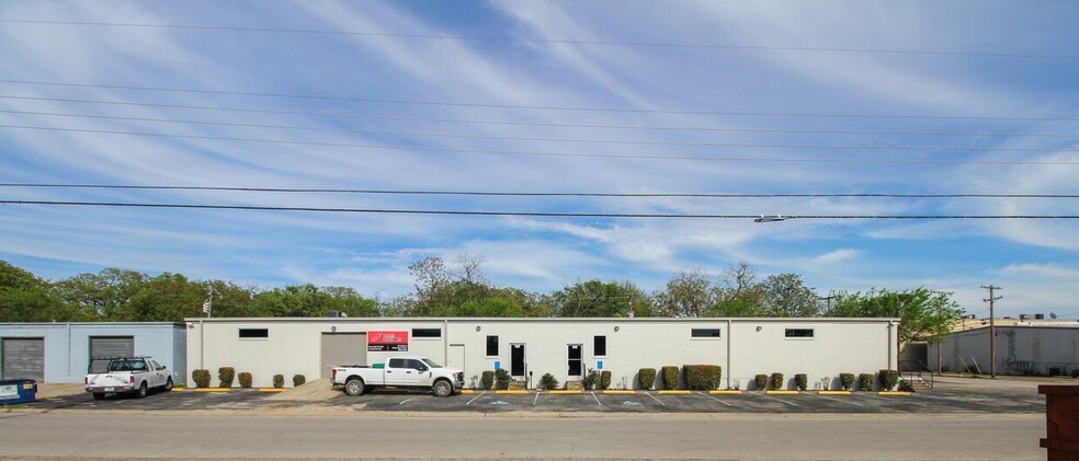 2910 Edith Ln, Haltom City, TX for lease - Building Photo - Image 1 of 6