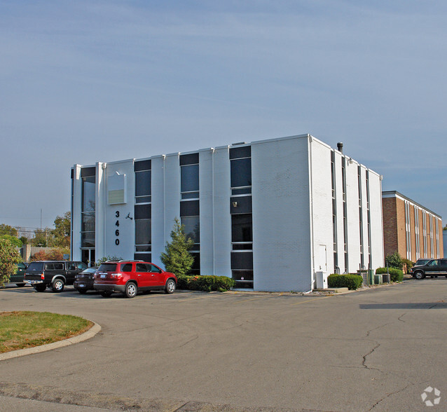 3460 S Dixie Dr, Moraine, OH for lease - Primary Photo - Image 1 of 2