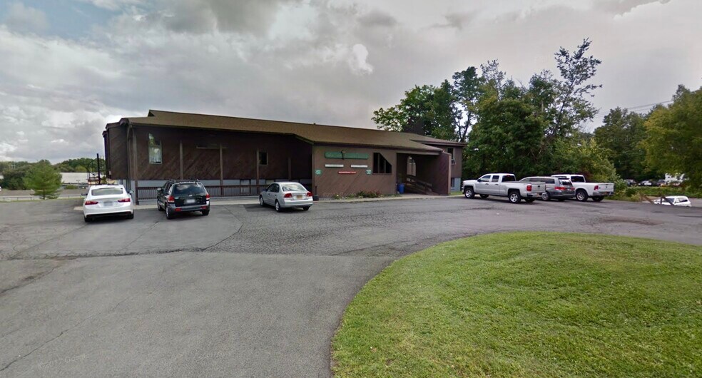 210 Old Campion Rd, New Hartford, NY for sale - Building Photo - Image 1 of 1